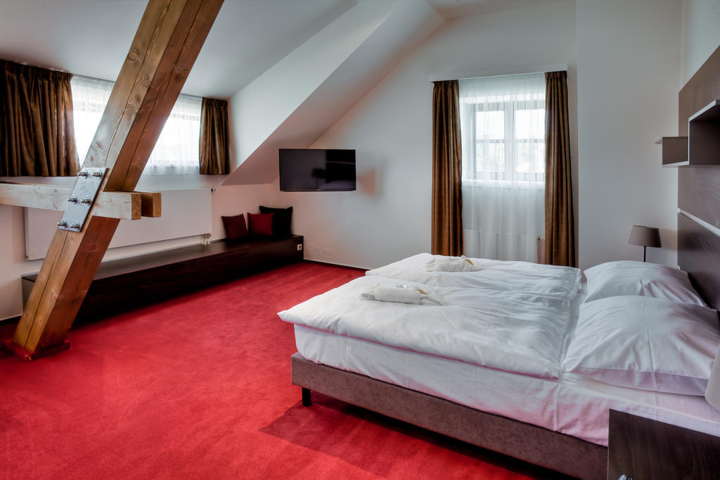 Hotel Zámecká Sýpka Blansko Habitación foto